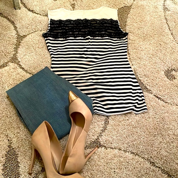 Crew Neck Strip Tee with Lace Detailing - Picture 2 of 3